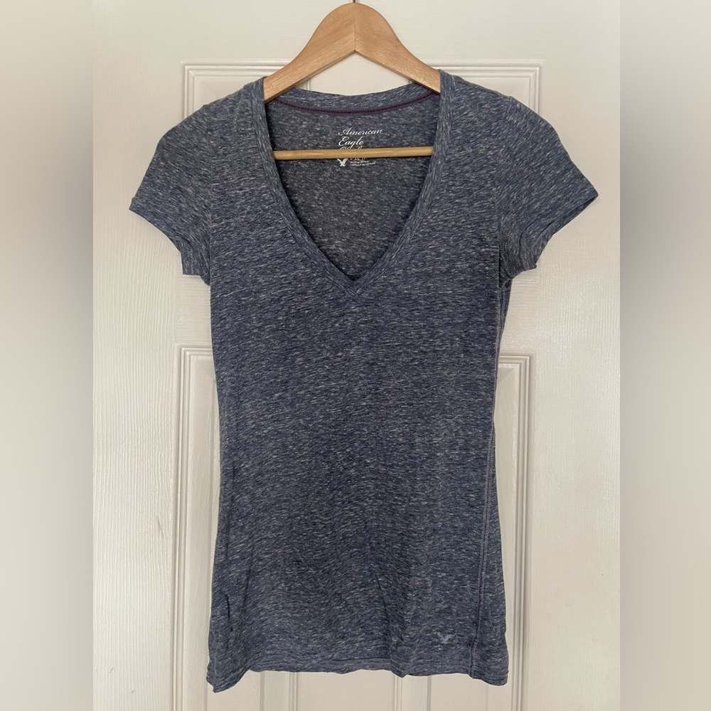 American Eagle Outfitters Women's Blue V-Neck Tee